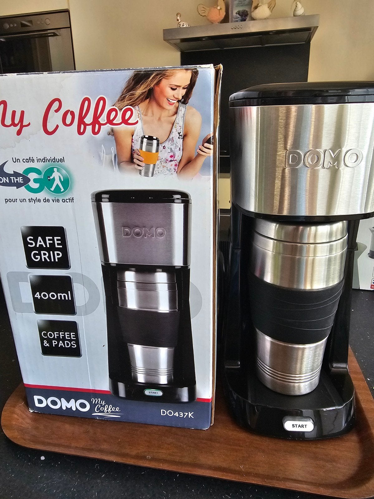 Machine à café DOMO 400 ml avec tasse, Electroménager, Cafetières, Comme neuf, Dosettes et capsules de café, 2 à 4 tasses, Enlèvement