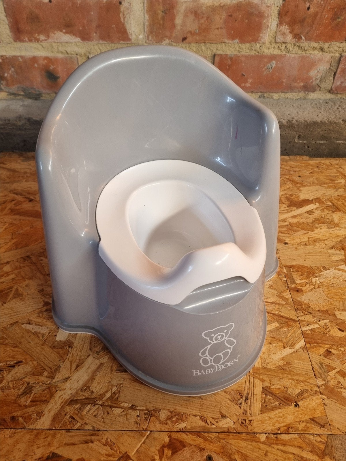 Pot pour bébé Bjorn, Enlèvement
