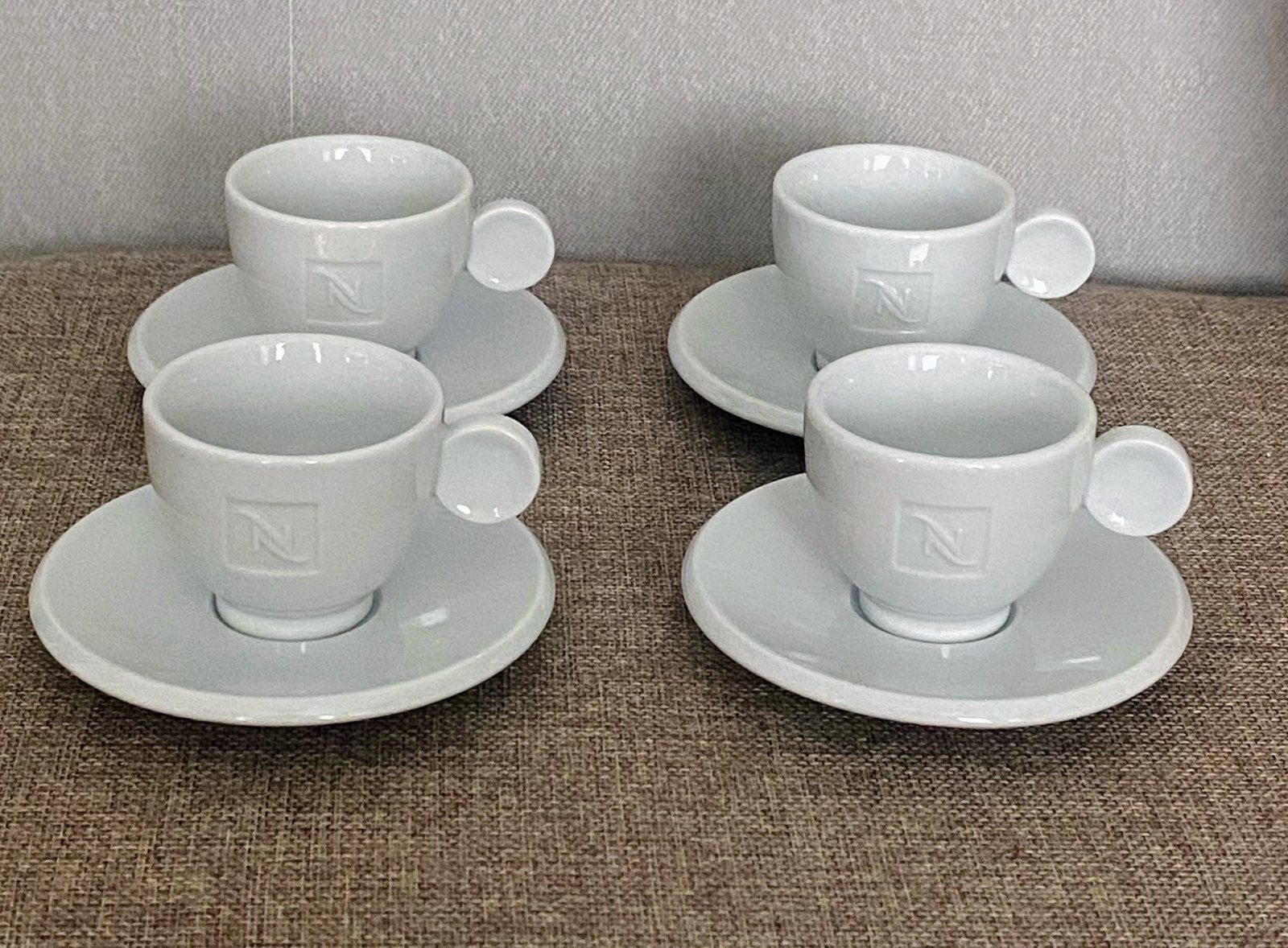Nespresso kopjes met onderbord, Maison & Meubles, Cuisine | Vaisselle, Neuf, Enlèvement ou Envoi, Porcelaine, Tasse(s) et/ou soucoupe(s)