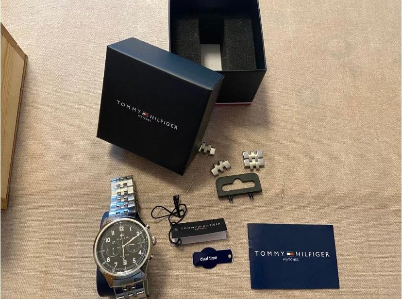 Tommy Hilfiger dual time horloge, Ophalen of Verzenden, Zo goed als nieuw