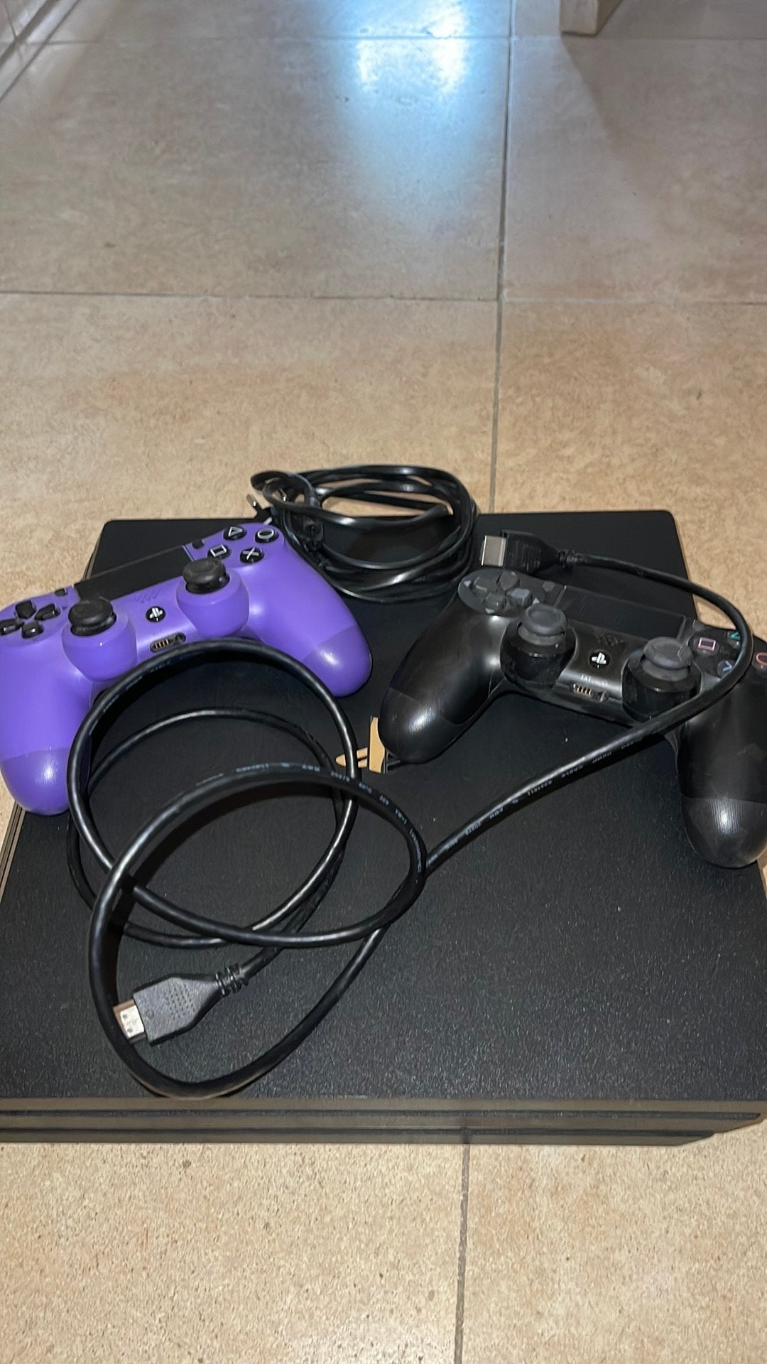 PS4 PRO , 2 controllers (+ kabels), Games en Spelcomputers, Ophalen, Gebruikt, Met 2 controllers, 1 TB