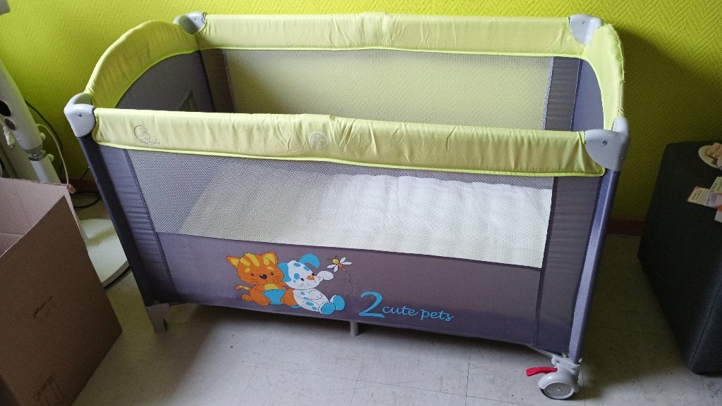 Lit parapluie avec matelas, Enlèvement, Utilisé, Lit
