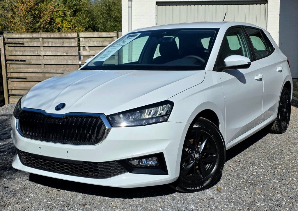 Skoda Fabia 1.0 MPI neuve avec 5 ans de garantie !, Autos, Euro 6, Entreprise, Boîte manuelle, Noir