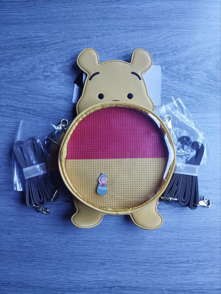 Winnie l'ourson : Sac à dos Pin Trader LoungeFly, Neuf, ..., Loungefly, ...