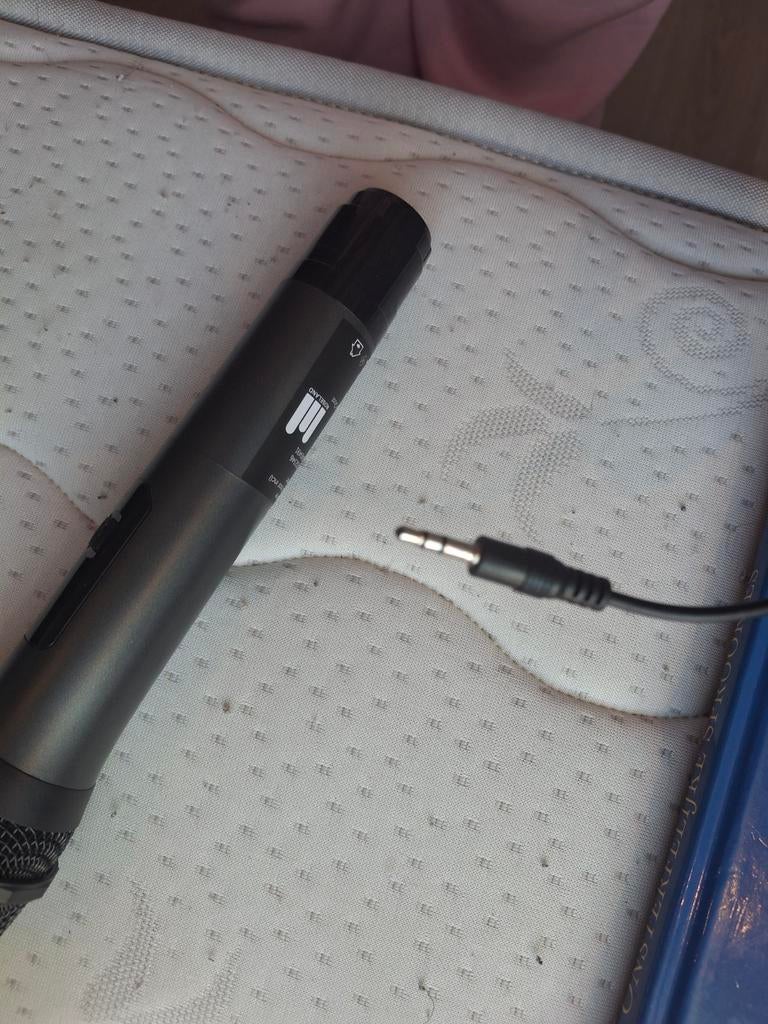 ENKEL OPHALEN EN CASH :Microphone + kabel, Ophalen