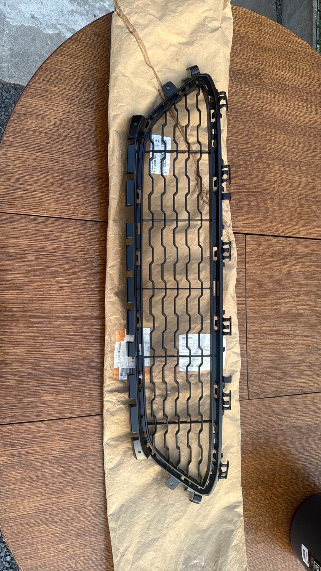 Originele BMW 1 Serie middenondergrille OEM 51118060284Nieuw, Ophalen, Nieuw