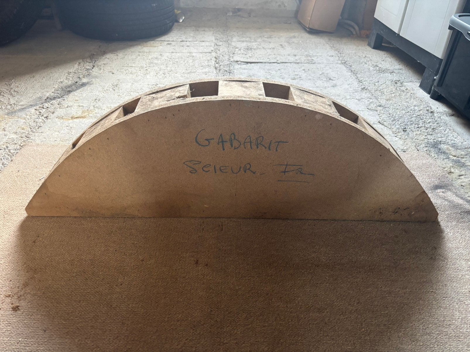 Gabarit arrondi porte d entrée, Enlèvement, Comme neuf