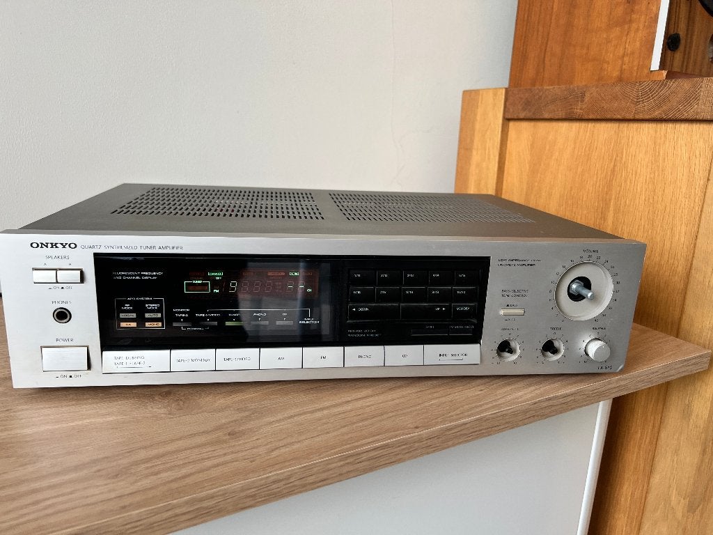 ONKYO- TX-810 VERSTERKER, Moins de 60 watts, Comme neuf, Enlèvement, Stéréo