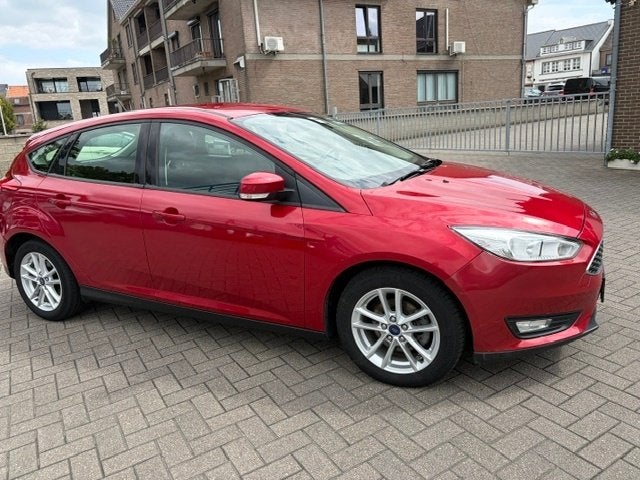 Ford Focus Titanium, Auto's, Stof, Euro 6, Multifunctioneel stuurwiel, https://public.car-pass.be/vhr/3bd1dce4-489f-4eea-87e1-aa042abf79fe