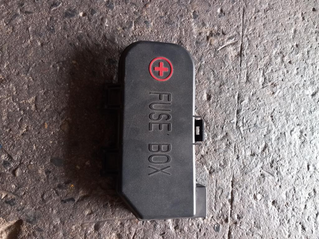 BOITIER A FUSIBLE MOTEUR HYUNDAI GETZ 1500 CRDI 2006-2009, Enlèvement, Révisé, Hyundai