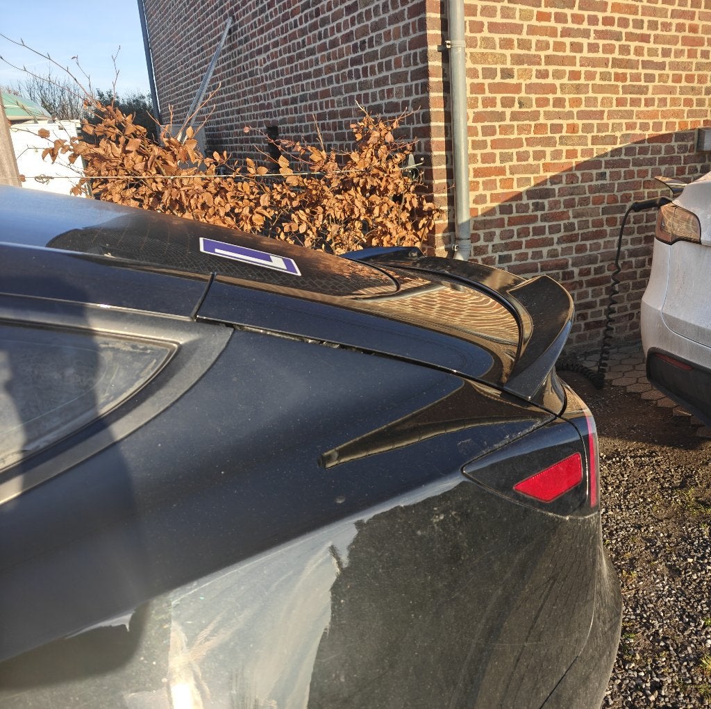 Spoiler et pare-soleil noirs brillants Tesla Model 3 2021, Enlèvement