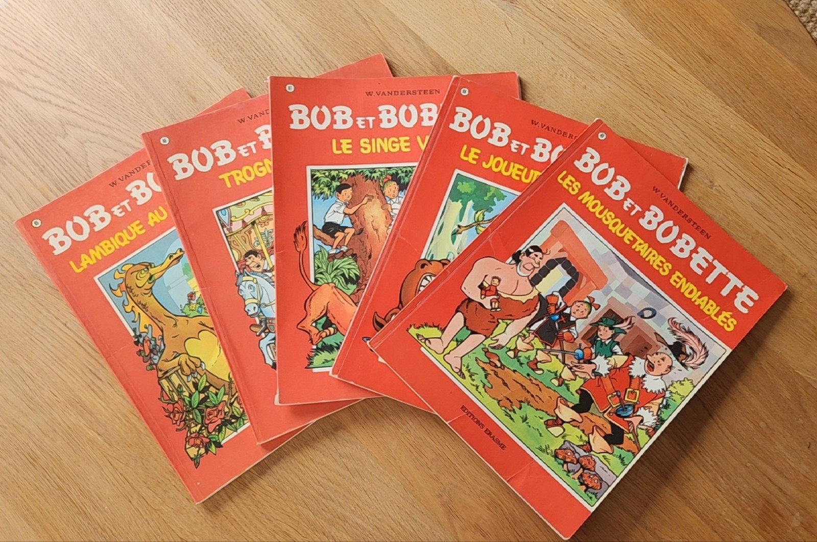 lot de  5 bob et bobette nr.85+86+87+88+89, Livres, Plusieurs BD, Enlèvement ou Envoi, Willy Vandersteen, Utilisé
