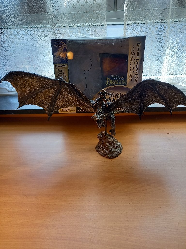 Mc Farlane dragon series 1 2 4 5, Enlèvement, Utilisé, Fantasy