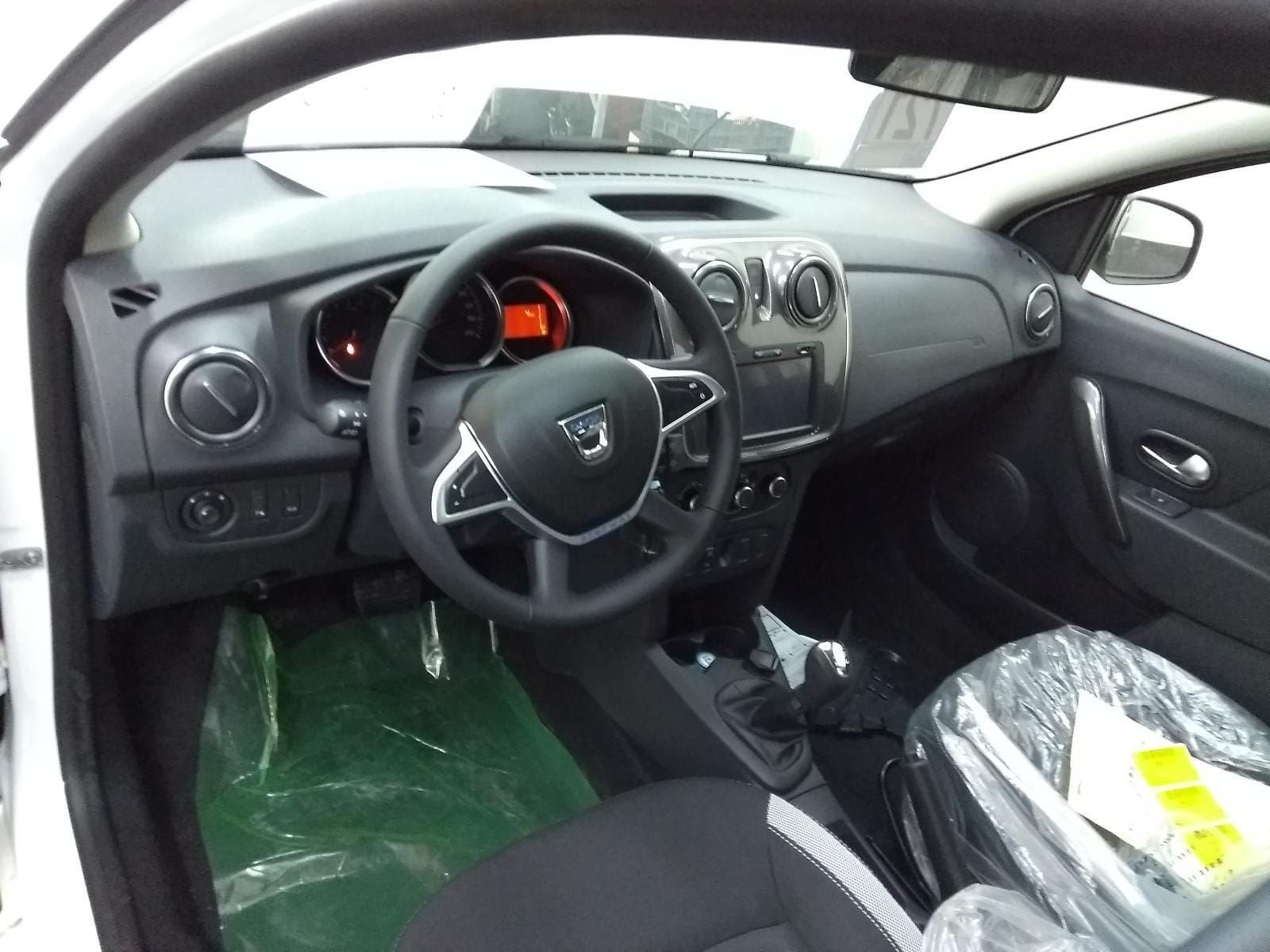 Dashboard Logan /Sandero  2018 zonder airbags, Dacia, -, Stiba membre, Utilisé