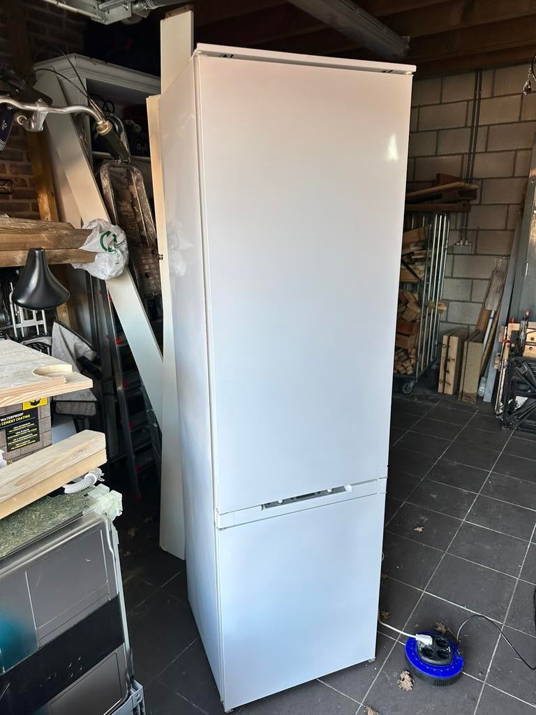 Inbouw koel vries combinatie. Werkend te zien, Elektronische apparatuur, Koelkasten en IJskasten, Ophalen, Gebruikt, 60 cm of meer