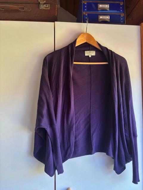 Diepblauwe cardigan van Essentiel, Enlèvement ou Envoi, Taille 36 (S), Essentiel, Porté