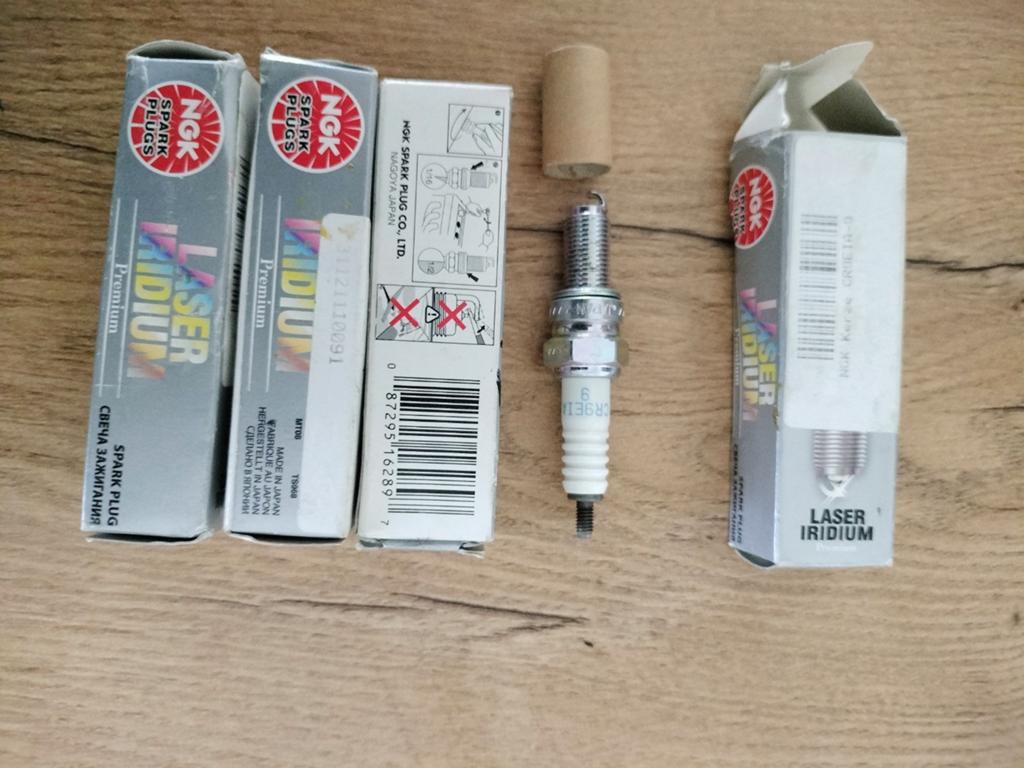 4 bougies NGK CR9EIA-9, neuves, Enlèvement ou Envoi