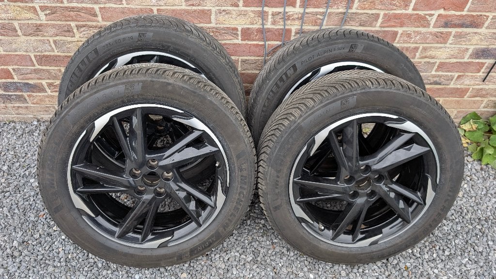 Jantes DS avec pneus hiver Michelin, Autos : Pièces & Accessoires, Pneus et Jantes, Pneus hiver, Véhicule de tourisme, 19 pouces