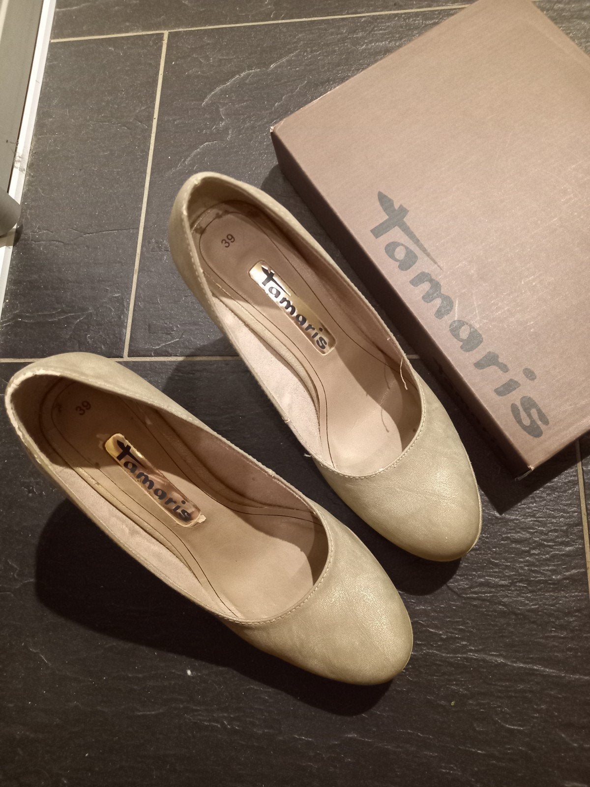 Tamaris pumps maat 39, Ophalen of Verzenden, Pumps
