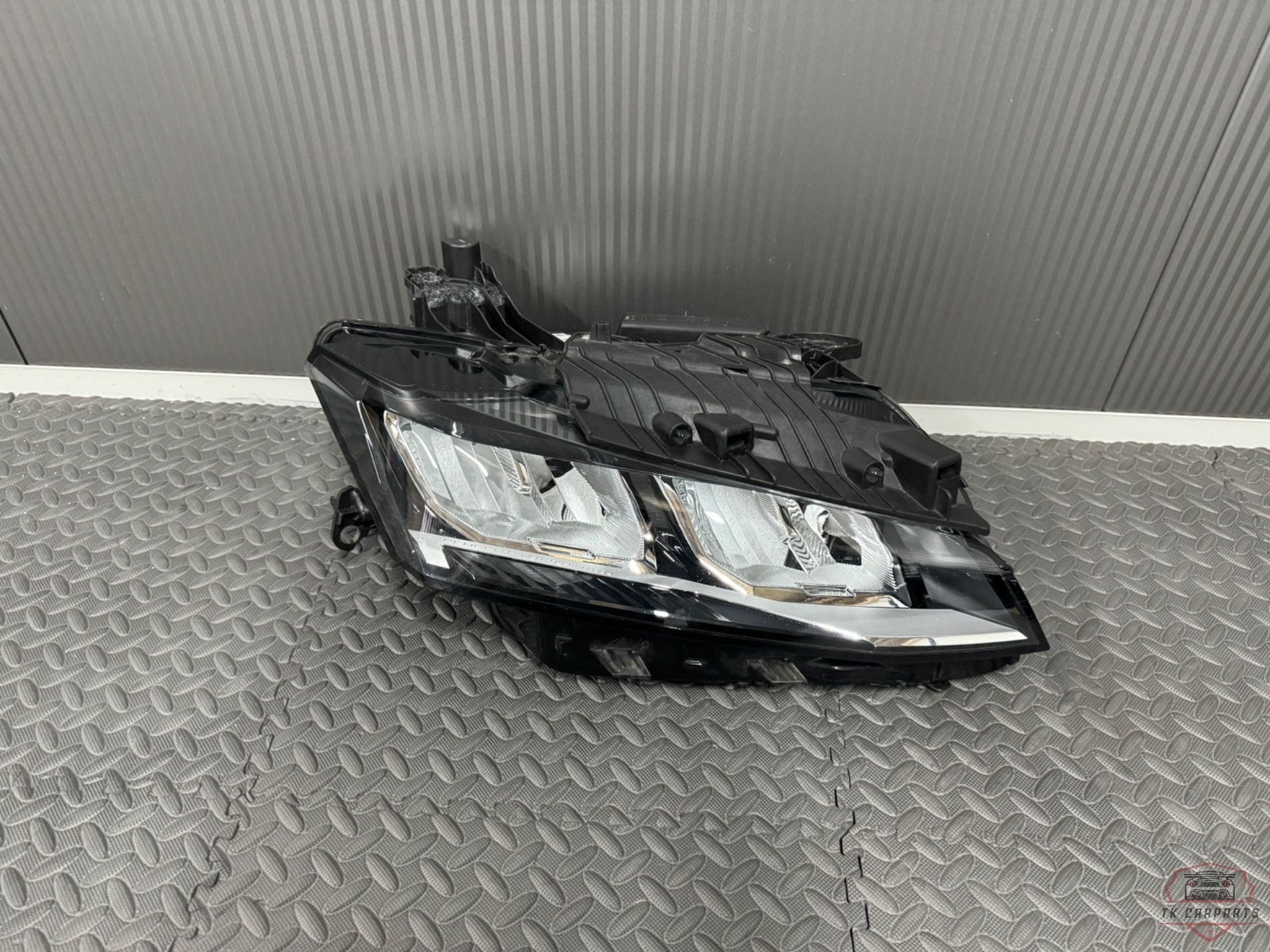 Peugeot 308 III peugeot led technology 9849116280, Auto-onderdelen, Taurusavenue 1
2132 LS  Hoofddorp, NL, Gebruikt, Contact.group@renault.com