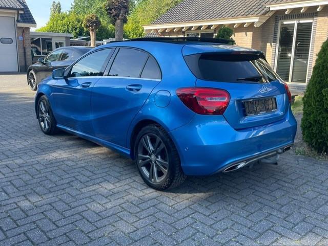 Mercedes-Benz A-klasse 250 4MATIC URBAN PANO NAVI PDC, Auto's, Mercedes-Benz, Automaat, Gebruikt, 155 kW, Blauw