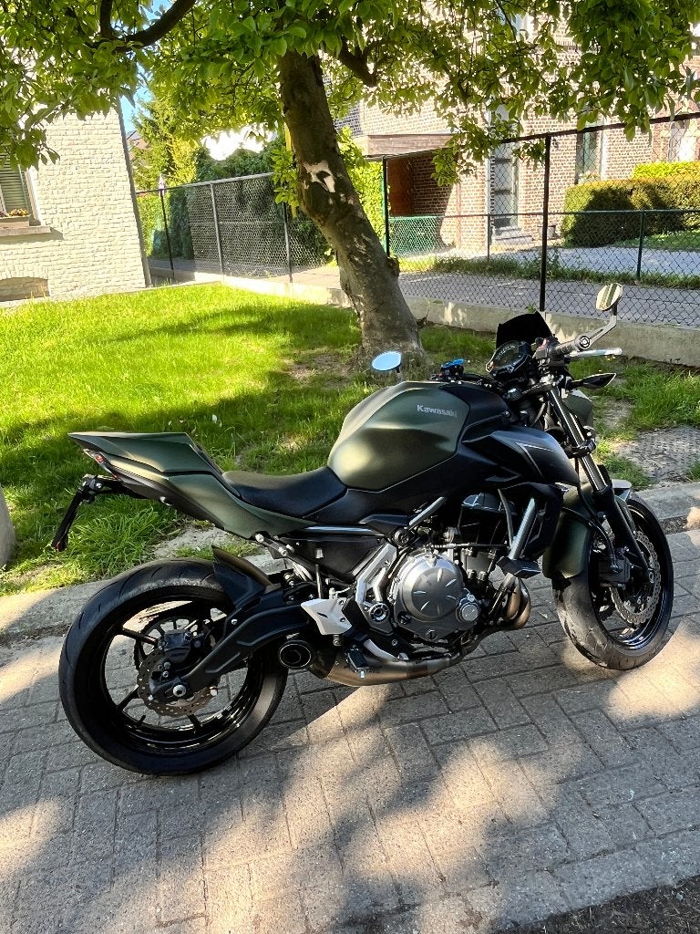 Kawasaki Z650 Performance A2 - Akrapovic - 13 000 km - Kaki, ABS, Occasion, 2 cylindres, Particulier