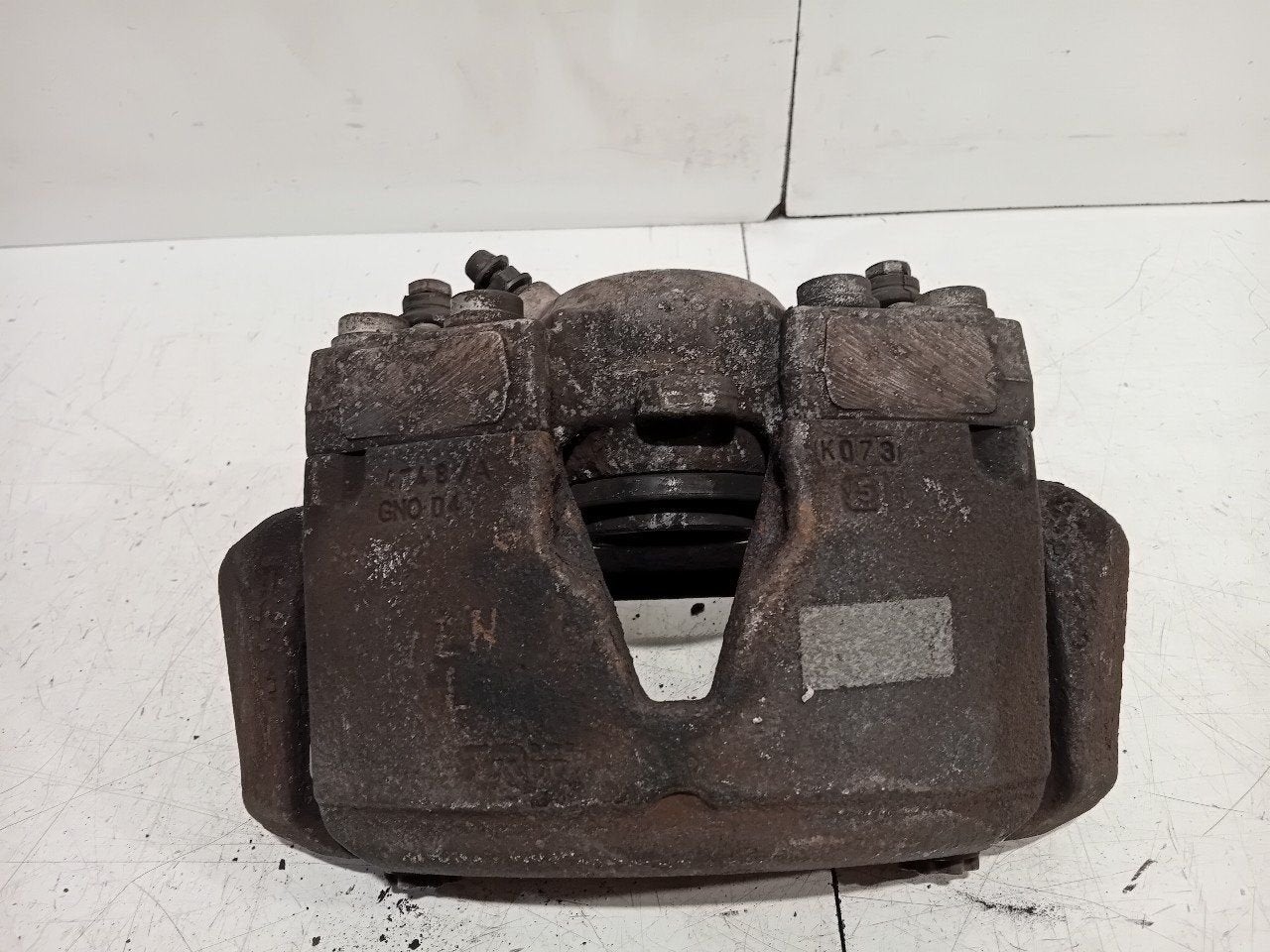 Remklauw links voor Audi A4, Onderdelen@venauto.nl, Van der Ven Autorecycling B.V., Gebruikt, Ettenseweg 76, 4706 PB Roosendaal, The Netherlands