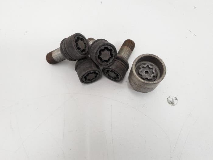 Kit boulons de roue d'un Audi S6, Autos : Pièces & Accessoires, -, 3 mois de garantie, Audi, Utilisé