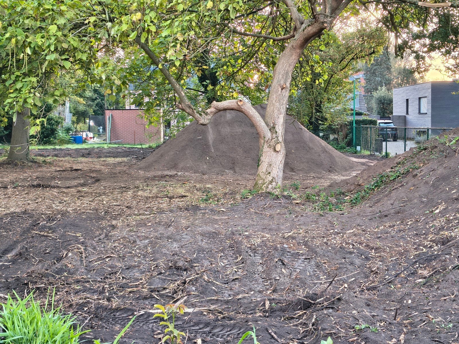 UPDATE: Gratis zwarte grond en gratis geladen, Ophalen, Tuinaarde