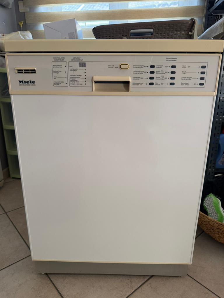 Lave vaissel Miel en excellent etat, Electroménager, Lave-vaisselle, Enlèvement, Comme neuf