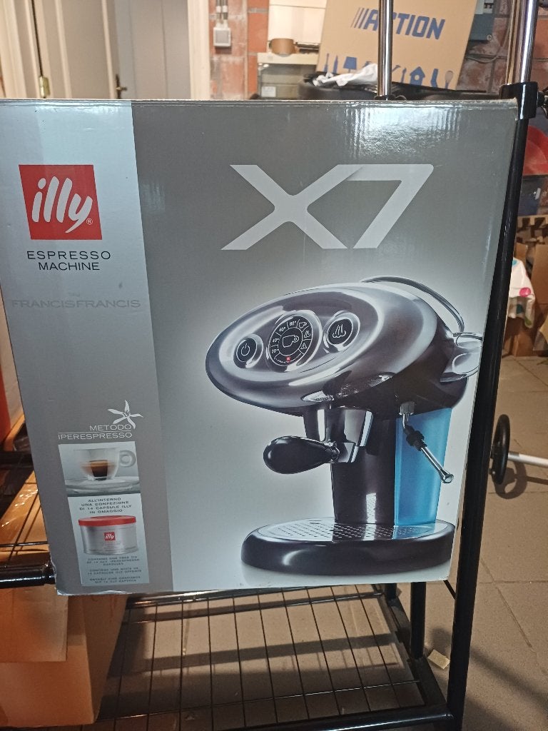 Illy X7 zwarte espressomachine, Koffiepads en cups, Espresso apparaat, Ophalen of Verzenden, Zo goed als nieuw