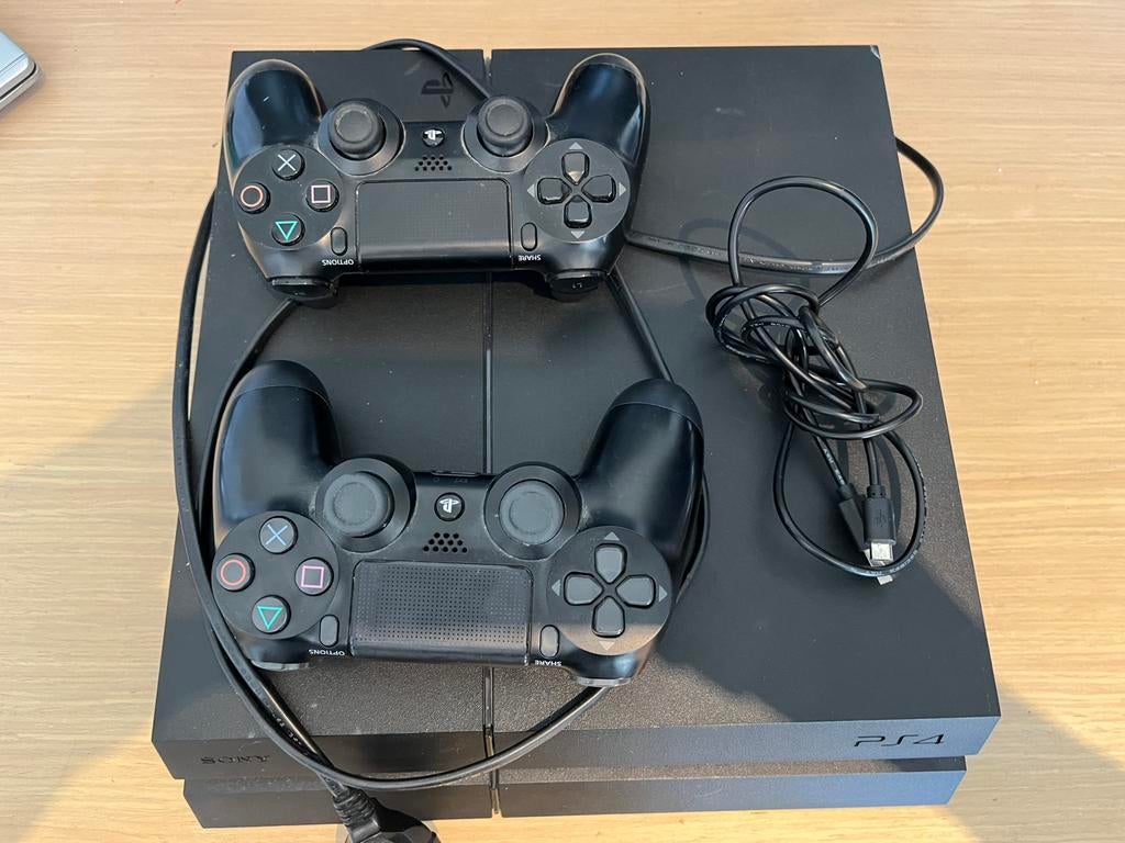 PS4 + 8 games + 2-4 controllers, Ophalen of Verzenden, Zo goed als nieuw