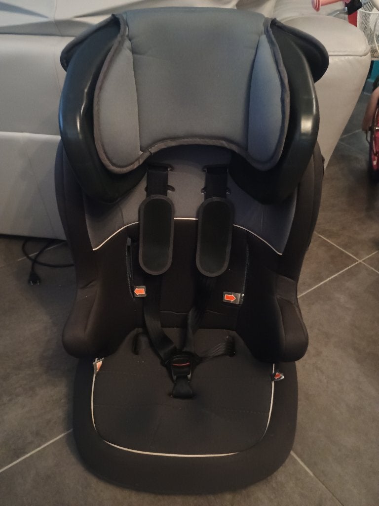 Siège auto enfant 9-18 kg et 15-36 kg, Enfants & Bébés, Sièges auto, Autres marques, Dossier réglable, Enlèvement, 15 à 36 kg