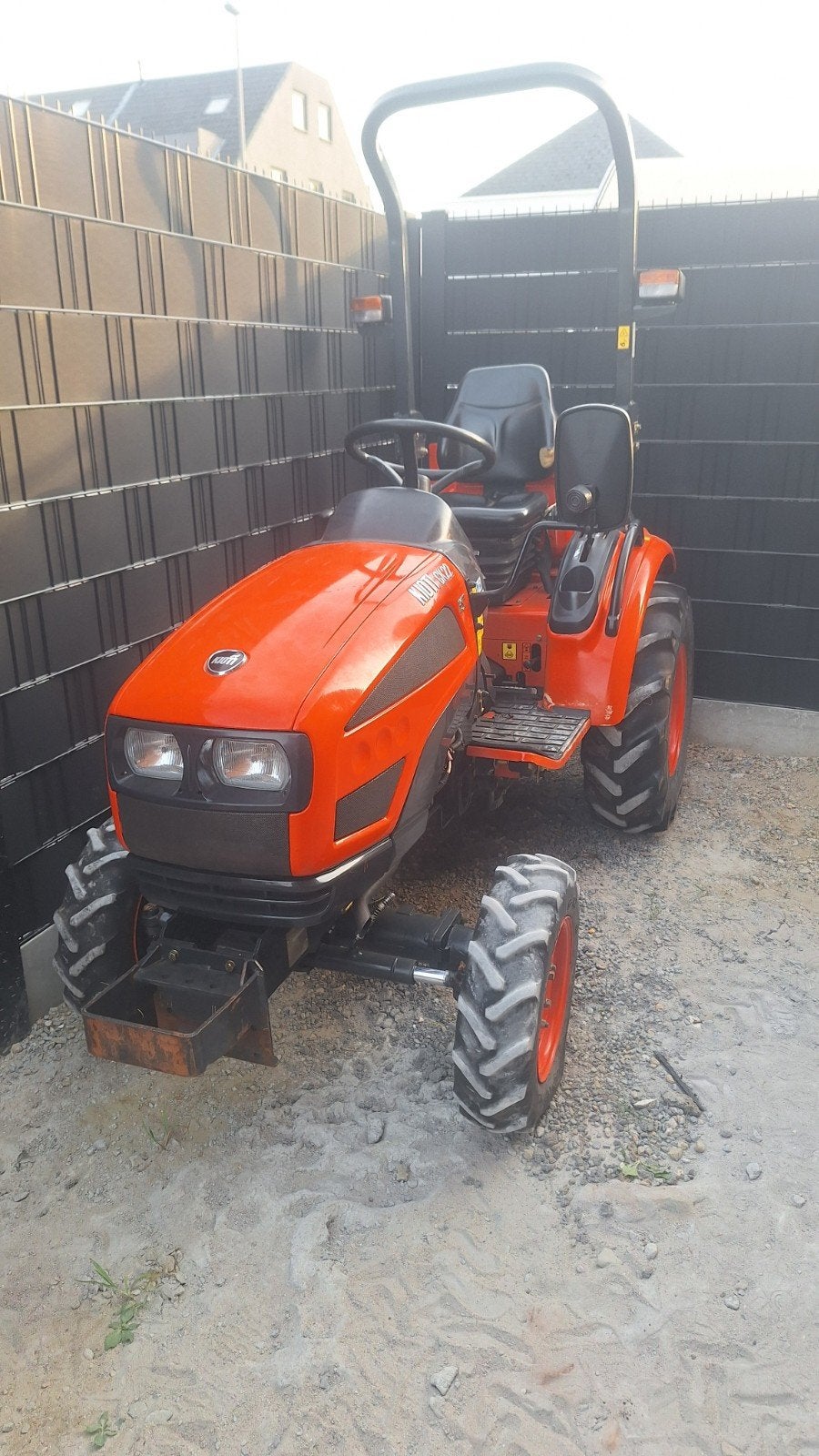 tractor kioti 2016, Ophalen