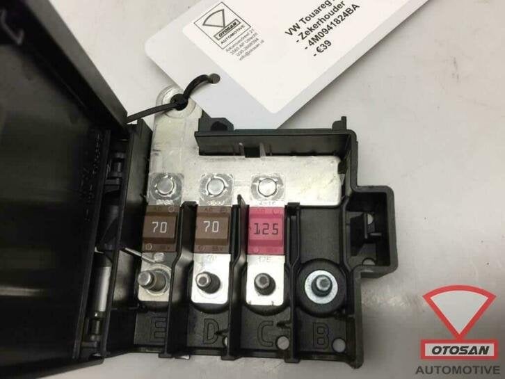 porte fusible vw touareg 2018 vag 4m0941824ba, Autos : Pièces & Accessoires, Volkswagen, Volkswagen AG, Vw@volkswagen.de, Utilisé