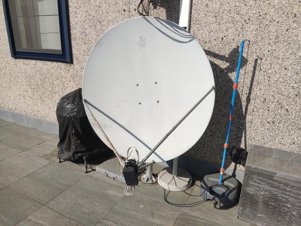 Schotelantenne plolyester Channel Master 120cm, Audio, Tv en Foto, Schotelantennes, Ophalen, Gebruikt, (Schotel)antenne