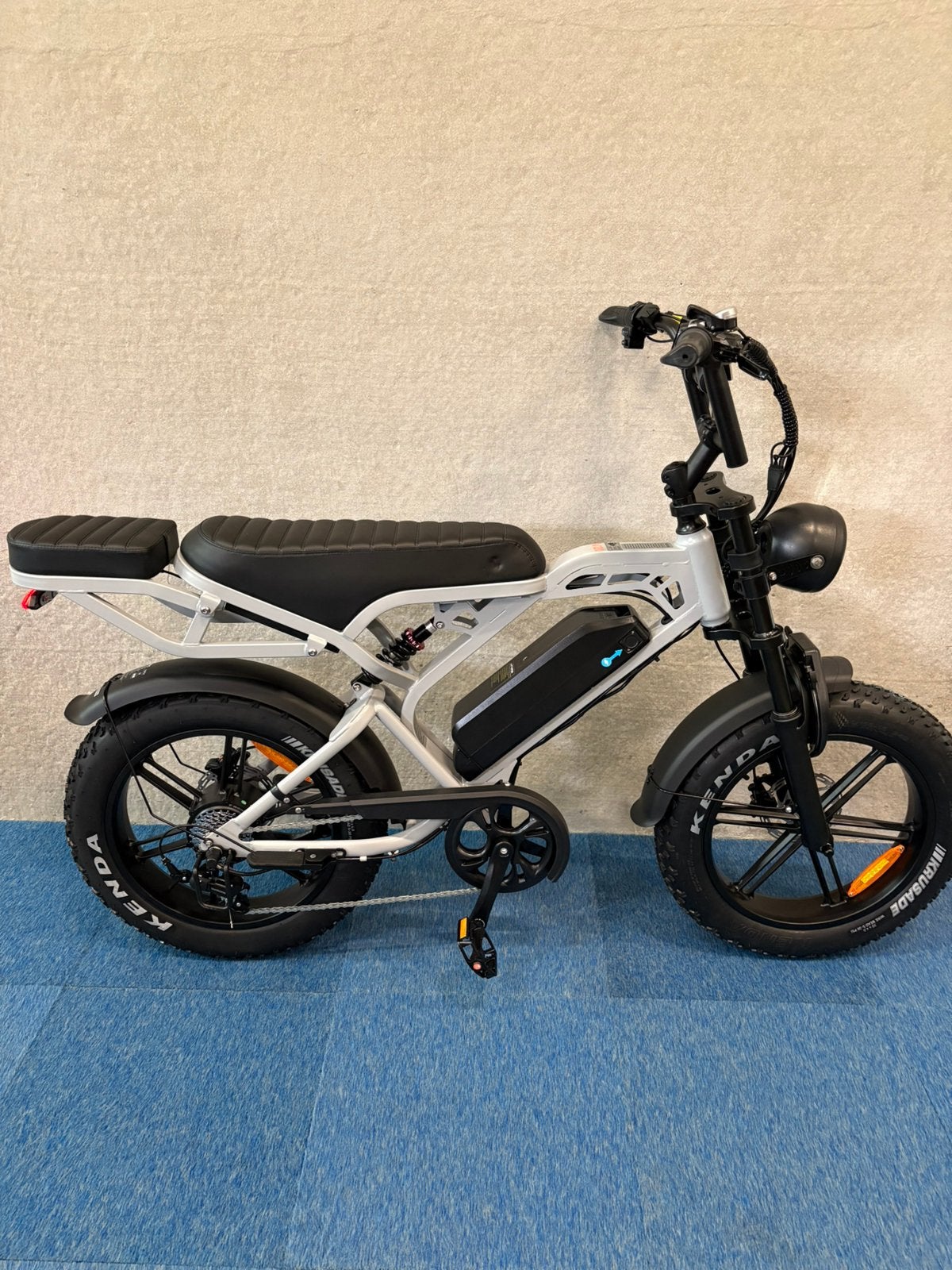 Nieuwe V20 PRO fatbike,zwart,Nardo grey of donkergrijs, Fietsen en Brommers, Ophalen, Nieuw, 50 km per accu of meer
