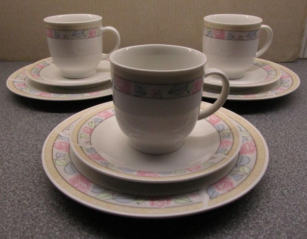 Koffieservies (half compleet) 15 stuks - OPRUIM, Huis en Inrichting, Keuken | Servies, Ophalen, Gebruikt, Keramiek, Effen
