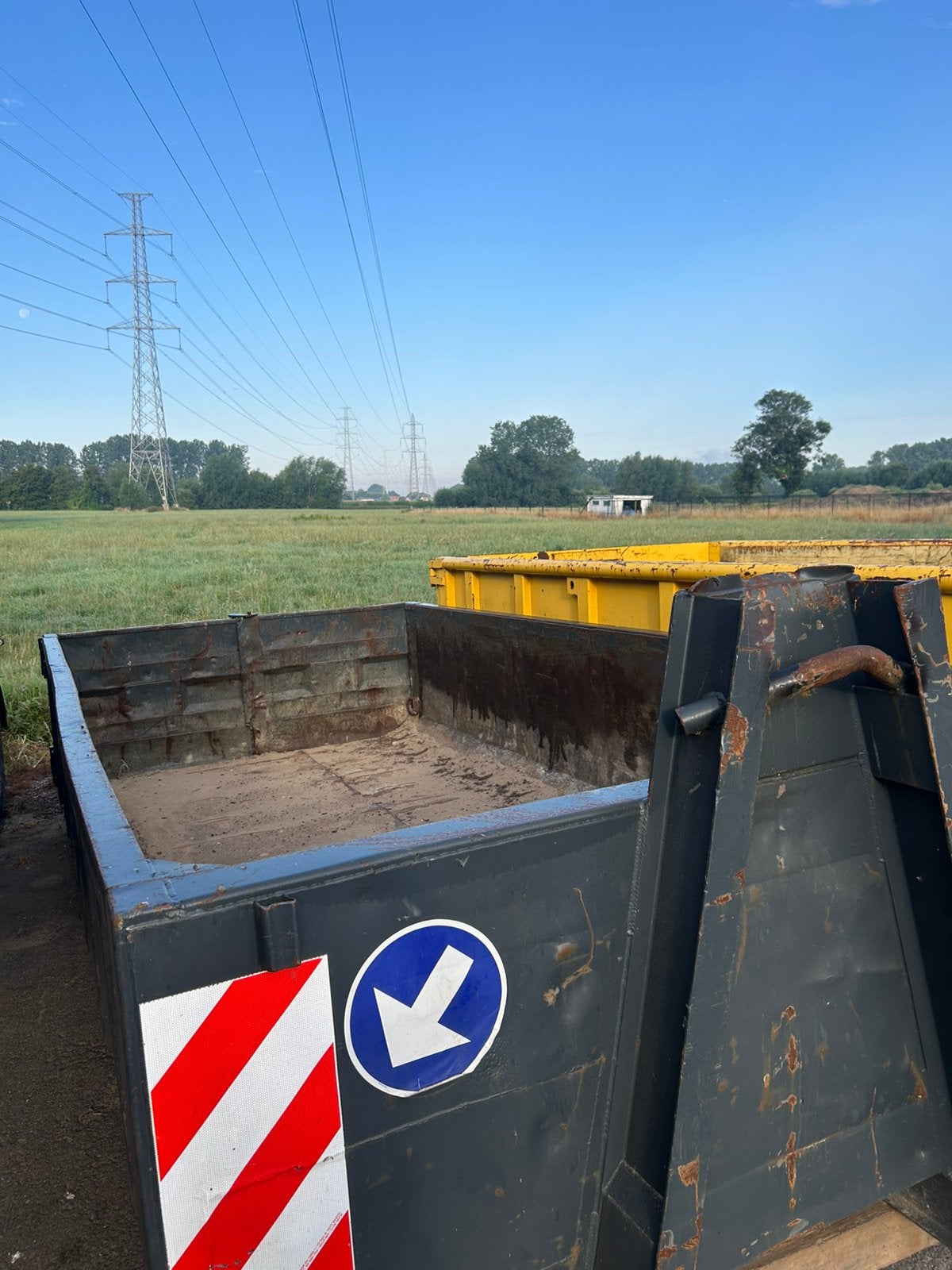 Paardenbak/mestbak/mestcontainer, Dieren en Toebehoren, 4 paarden of pony's of meer
