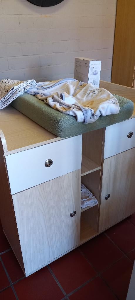 Verzorgingstafel, Ophalen, Gebruikt, Kast, 50 tot 70 cm