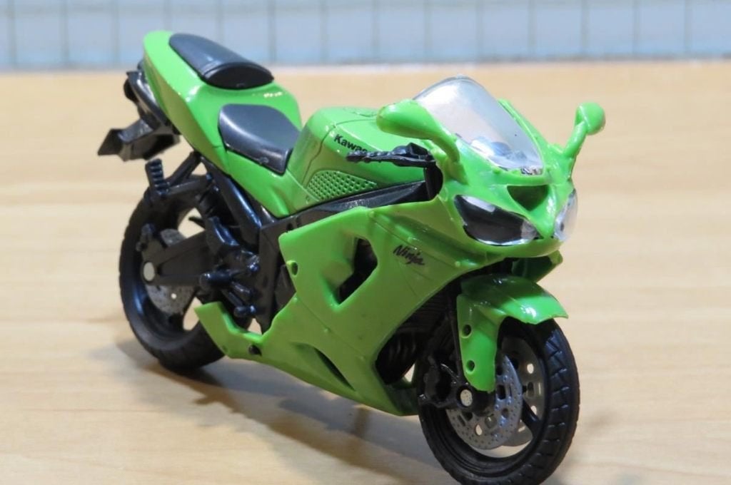 Kawasaki ZX-6RR 1:18 New Ray, Enlèvement ou Envoi, Neuf, Moteur, Autres marques