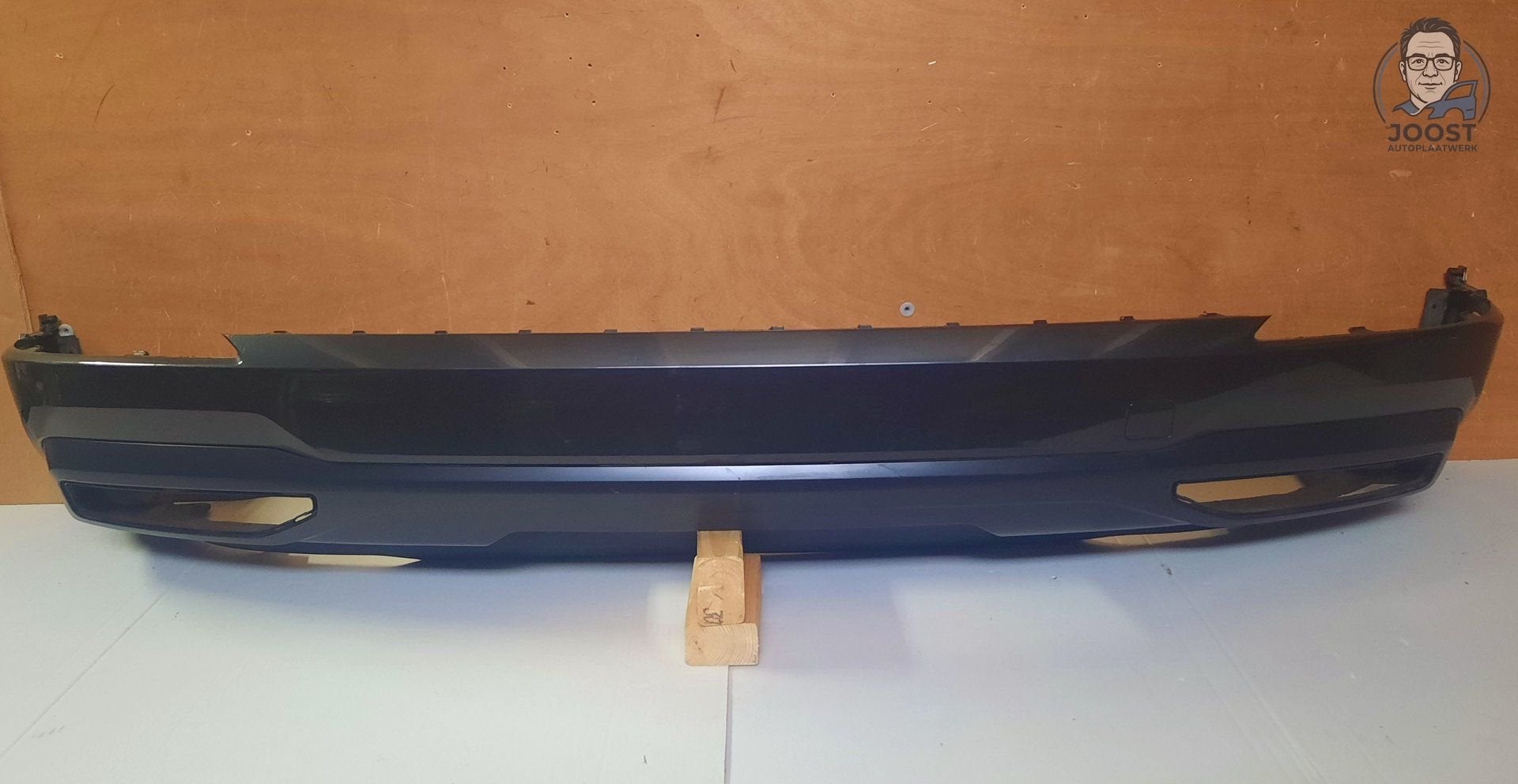 Achterbumper midden diffuser Audi Q3 F3 v.a 2018 83A807521A, -imprint@audi.de, Achter, Bumper, -Auto-Union Strasse 1, 85057 Ingelstadt, Duitsland