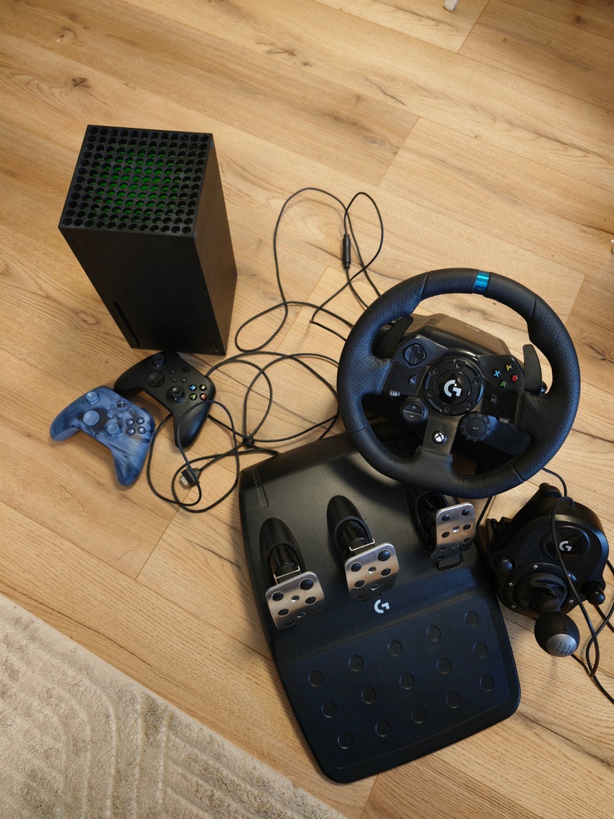 Xbox Series X + Logitech G923 + 2 controllers, Games en Spelcomputers, Ophalen, Gebruikt, Xbox Series X