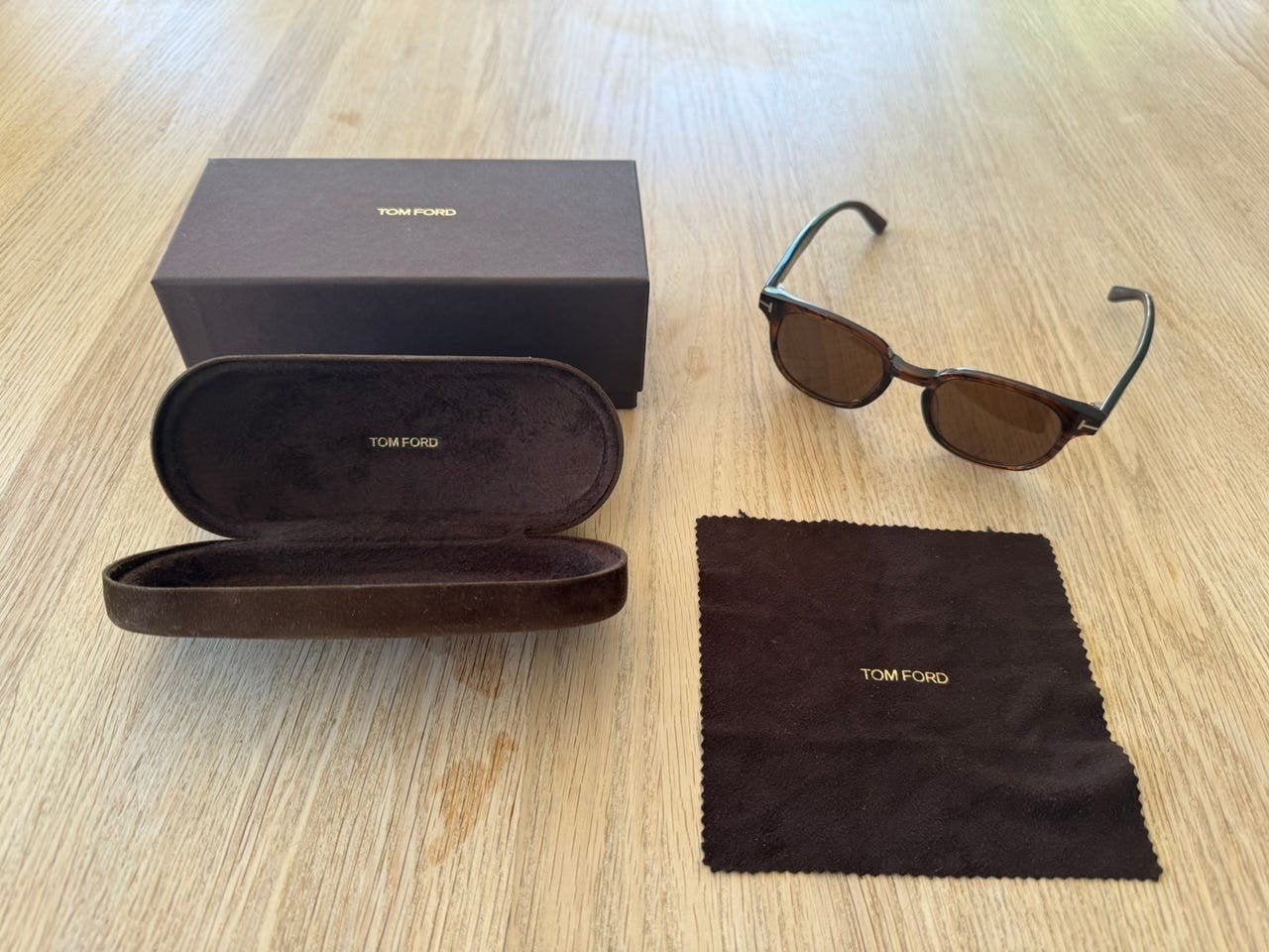 Lunettes de soleil unisexes Tom Ford, Envoi, Lunettes de soleil