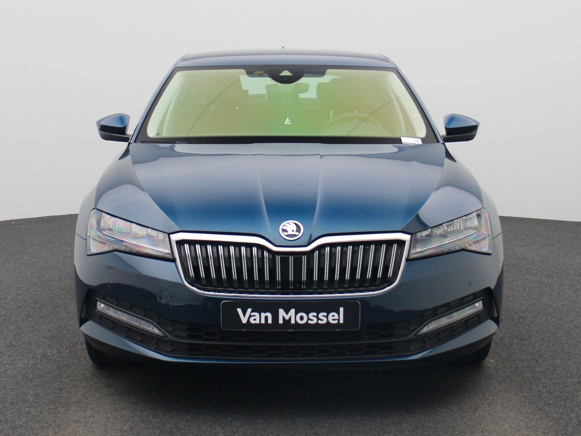 Skoda Superb 1.5 TSI ACT 110kW DSG7 Ambition (automatique), Autos, Skoda, 118 g/km, 110 kW, Entreprise, Noir