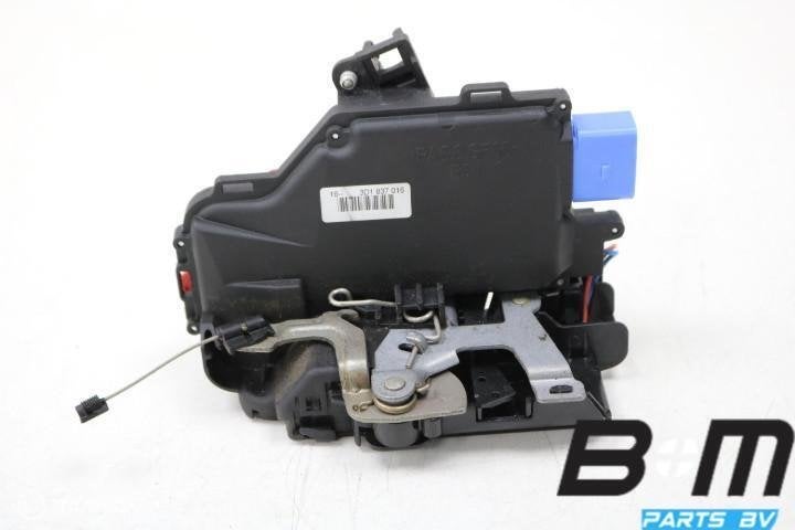 Portierslot rechtsvoor VW Caddy 2K 3D1837016, Utilisé