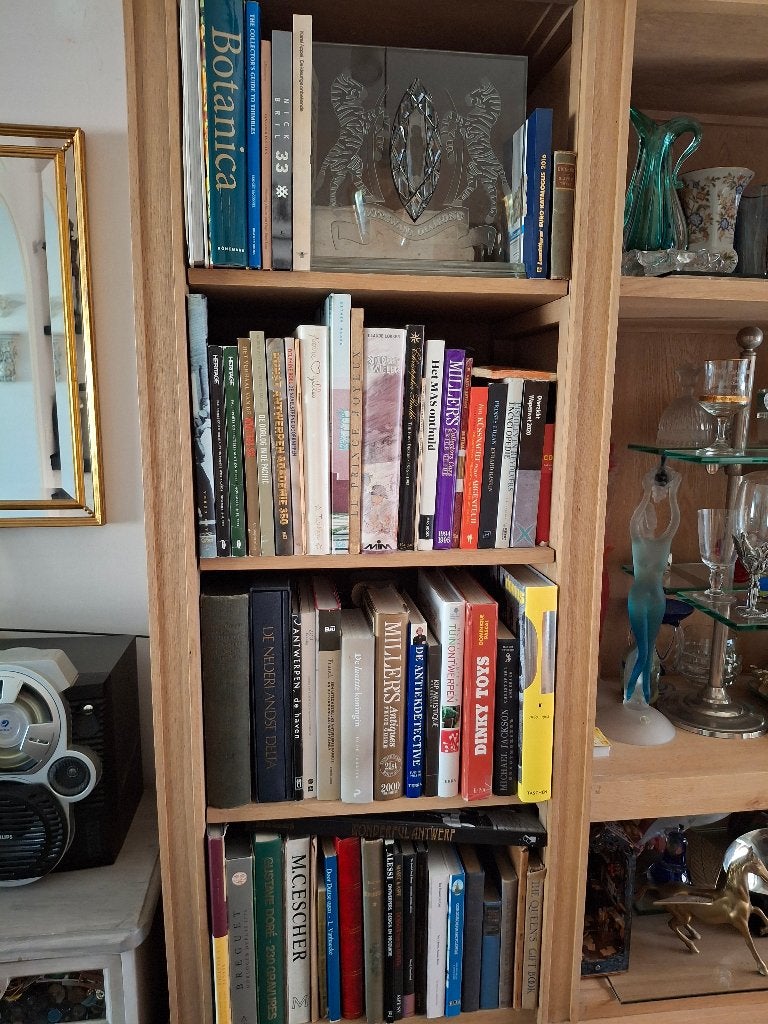 61 dure boeken, Enlèvement