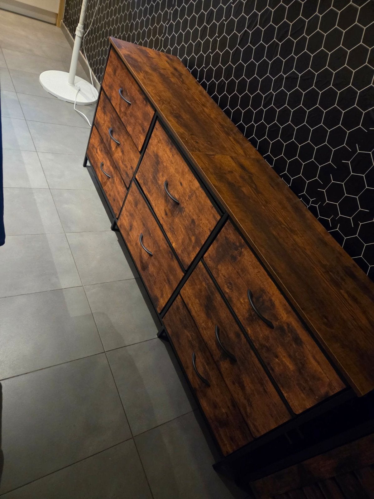 te koop 2 kaste.2 tafels! bijzet tafeltje. en sound bar, Ophalen