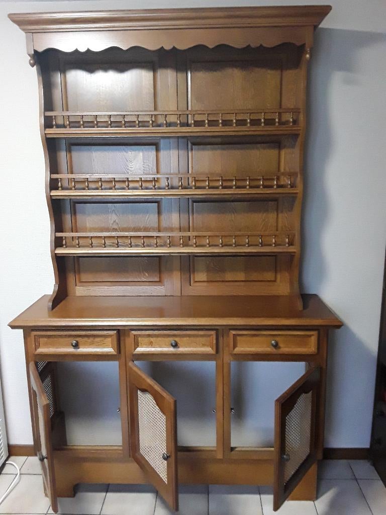 Radiatorkast/bordenkast, Huis en Inrichting, Ophalen, Zo goed als nieuw