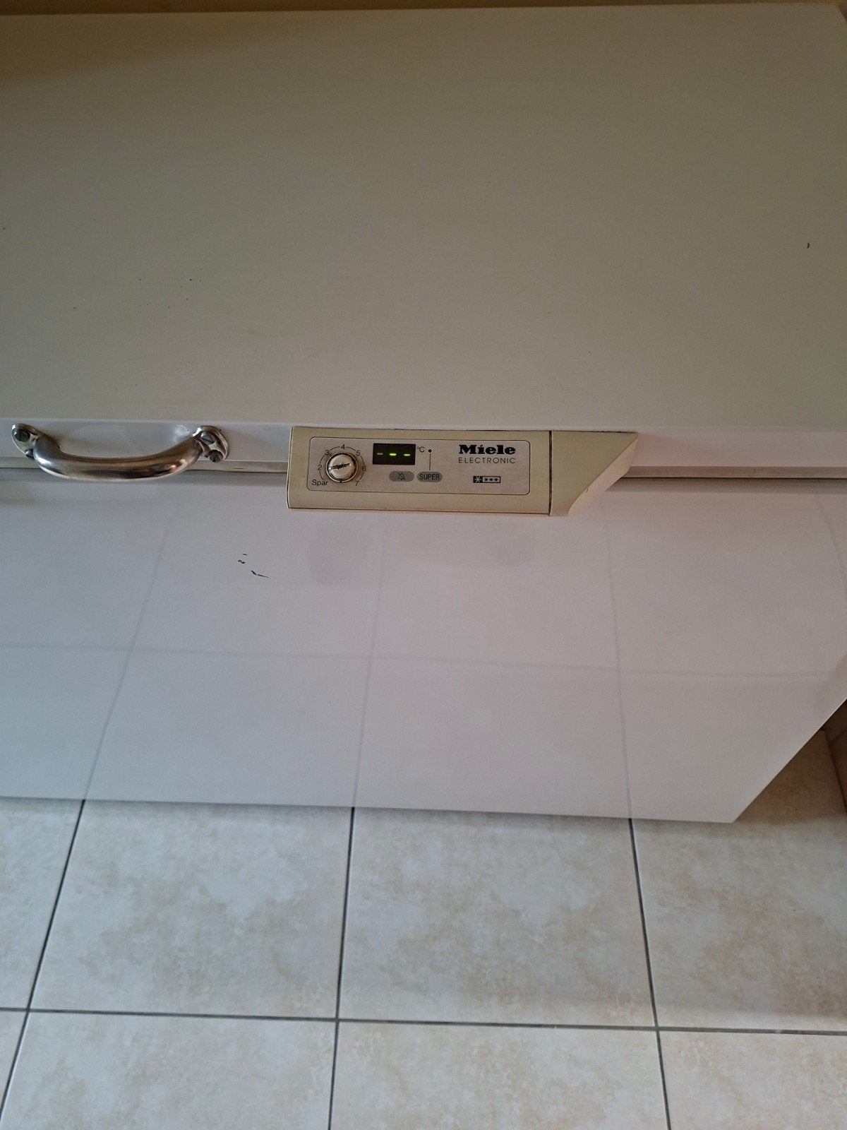 Miele diepvrieskoffer, Elektronische apparatuur, Ophalen